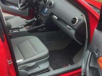 Gebraucht Audi A3 Ambiente 160 PS (117 kW) 2009 Rot Kleinwagen