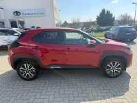 Gebraucht Toyota Yaris Connect Style 116 PS (85 kW) 2022 Karminarot metallic Kleinwagen