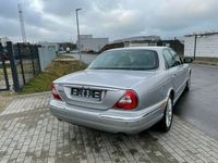 Używany Jaguar XJ 298 KM (219 kW) 2004 Srebrny Sedan/Limuzyna