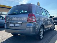 Gebraucht Opel Zafira Selection 116 PS (85 kW) 2009 Silber Van / Kleinbus