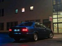 Second-hand BMW 525 193 CP (141 kW) 2001 Albastru Berlinǎ