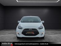 Gebraucht Hyundai i20 125 PS (91 kW) 2019 Weiß Van / Kleinbus