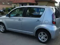 Gebraucht Daihatsu Sirion 91 PS (66 kW) 2009 Silber Kleinwagen