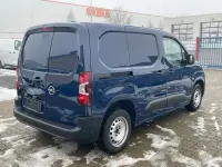 Używany Opel Combo Edition 102 KM (75 kW) 2020 Niebieski Minivan