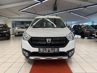 Gebraucht Dacia Dokker Celebration 116 PS (85 kW) 2017 Weiß Van / Kleinbus