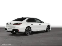 Gebraucht BMW 740 M Sport 299 PS (219 kW) 2025 Weiß Limousine