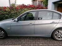 Gebraucht BMW 316 129 PS (94 kW) 2007 Grau Limousine