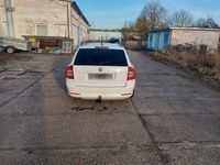 Gebraucht Skoda Octavia 160 PS (117 kW) 2011 Weiß Kombi
