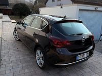 Gebraucht Opel Astra Excellence 140 PS (102 kW) 2015 Braun Limousine
