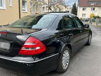 Gebraucht Mercedes E220 150 PS (110 kW) 2004 Schwarz Limousine