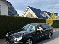 Gebraucht Mercedes E240 177 PS (130 kW) 2004 Schwarz Kombi