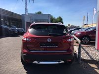 Gebraucht Nissan Qashqai 360º 116 PS (85 kW) 2016 Rot metallic SUV
