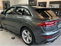 Gebraucht Audi Q8 Ambiente 462 PS (339 kW) 2021 Daytonagrau perleffekt SUV