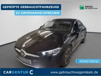 Gebraucht Mercedes CLA200 Progressive 163 PS (119 kW) 2023 Schwarz Coupé