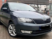 Gebraucht Skoda Rapid Active 105 PS (77 kW) 2014 Grau Kleinwagen