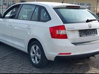 Gebraucht Skoda Rapid Ambition 105 PS (77 kW) 2015 Weiß Kleinwagen