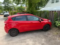 Gebraucht Ford Fiesta 97 PS (71 kW) 2011 Rot Limousine