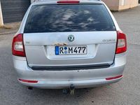 Gebraucht Skoda Octavia Elegance 105 PS (77 kW) 2011 Silber Kombi