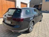 Gebraucht VW Passat Alltrack 200 PS (147 kW) 2022 Schwarz Kombi