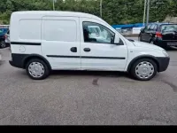 Gebraucht Opel Combo 66 PS (48 kW) 2011 Weiß Van / Kleinbus