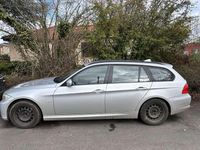 Gebraucht BMW 318 143 PS (105 kW) 2011 Grau Kombi