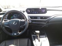 Gebraucht Lexus UX 250h 152 PS (111 kW) 2021 Weiß SUV
