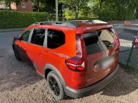 Gebraucht Dacia Jogger Extreme 101 PS (74 kW) 2022 Rot Van / Kleinbus