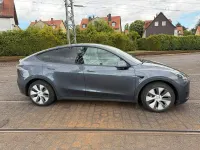 Käytetty Tesla Model Y Standard Range 219 kW (299 HP) 2023 Harmaa Katumaasturi