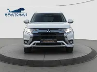 Gebraucht Mitsubishi Outlander P-HEV Basis 224 PS (164 kW) 2020 Weiß SUV