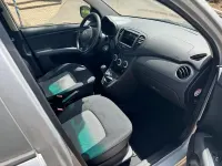 Gebraucht Hyundai i10 67 PS (49 kW) 2010 Silber Kleinwagen
