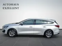 Gebraucht Ford Focus Cool & Connect 125 PS (91 kW) 2022 Grau Limousine