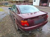 Usata Audi A4 105 CV (77 kW) 1995 Andere farben Berlina