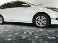 Gebraucht Kia Ceed Vision 101 PS (74 kW) 2024 Weiß Kleinwagen