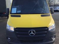 Gebraucht Mercedes 316 163 PS (119 kW) 2021 Verkehrsgelb "89" Van