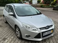 Gebraucht Ford Focus Trend 140 PS (102 kW) 2011 Silber Limousine