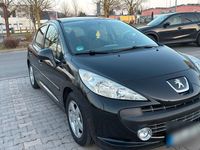 Gebraucht Peugeot 207 90 PS (66 kW) 2009 Schwarz Kleinwagen