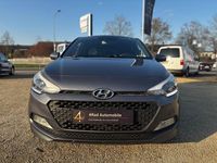 Gebraucht Hyundai i20 Trend 84 PS (61 kW) 2016 Grau Kleinwagen