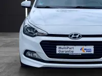 Gebraucht Hyundai i20 Passion 120 PS (88 kW) 2017 Weiß Limousine