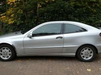 Gebraucht Mercedes C200 163 PS (119 kW) 2002 Silber Coupé