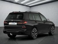 Neu BMW X7 352 PS (258 kW) 2025 Schwarz SUV
