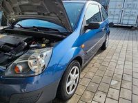 Gebraucht Ford Fiesta 60 PS (44 kW) 2006 Blau Kleinwagen