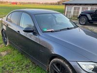 Gebraucht BMW 320 150 PS (110 kW) 2007 Grau Limousine