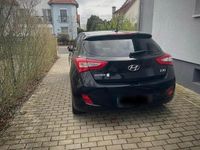 Gebraucht Hyundai i30 105 PS (77 kW) 2014 Schwarz Limousine