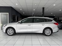 Gebraucht Ford Focus Titanium 125 PS (91 kW) 2021 Silber Kombi