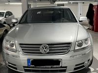 Second-hand VW Phaeton 334 CP (245 kW) 2005 Argintiu Berlinǎ