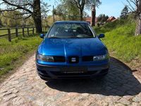 Usata Seat Leon 75 CV (55 kW) 2000 Blu Utilitaria
