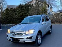 Gebraucht Mercedes ML320 224 PS (164 kW) 2007 Silber SUV