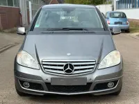 Używany Mercedes A180 109 KM (80 kW) 2009 Srebrny Minivan