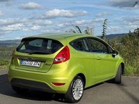 Gebraucht Ford Fiesta Titanium 97 PS (71 kW) 2010 Grün Kleinwagen