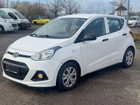 Gebraucht Hyundai i10 Basis 67 PS (49 kW) 2014 Pure white / sol Kleinwagen